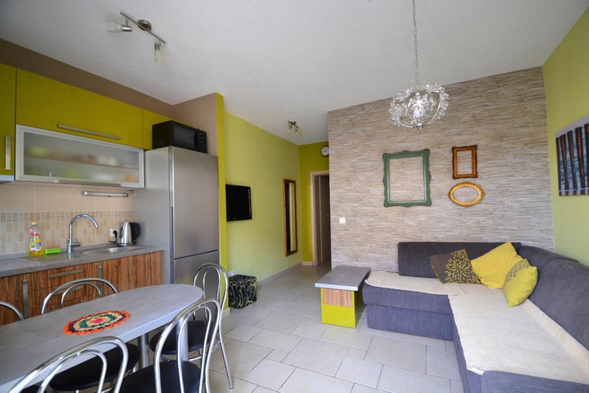 Apartmani Tonci & Dana มาคาร์สกา ภายนอก รูปภาพ
